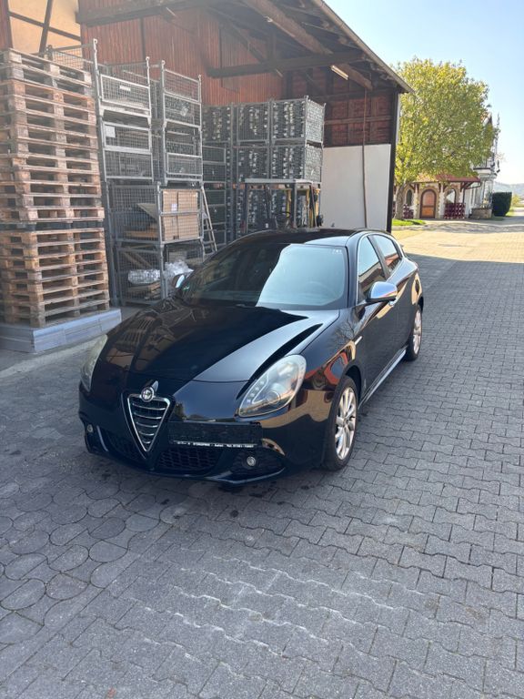 Alfa Romeo Giulietta 111.000 km 6.000 € Lehrensteinsfeld 74251