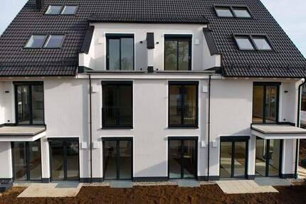Moderne NEUBAU-3-Zimmer-Obergeschosswohnung mit zwei Balkonen 3 zimmer