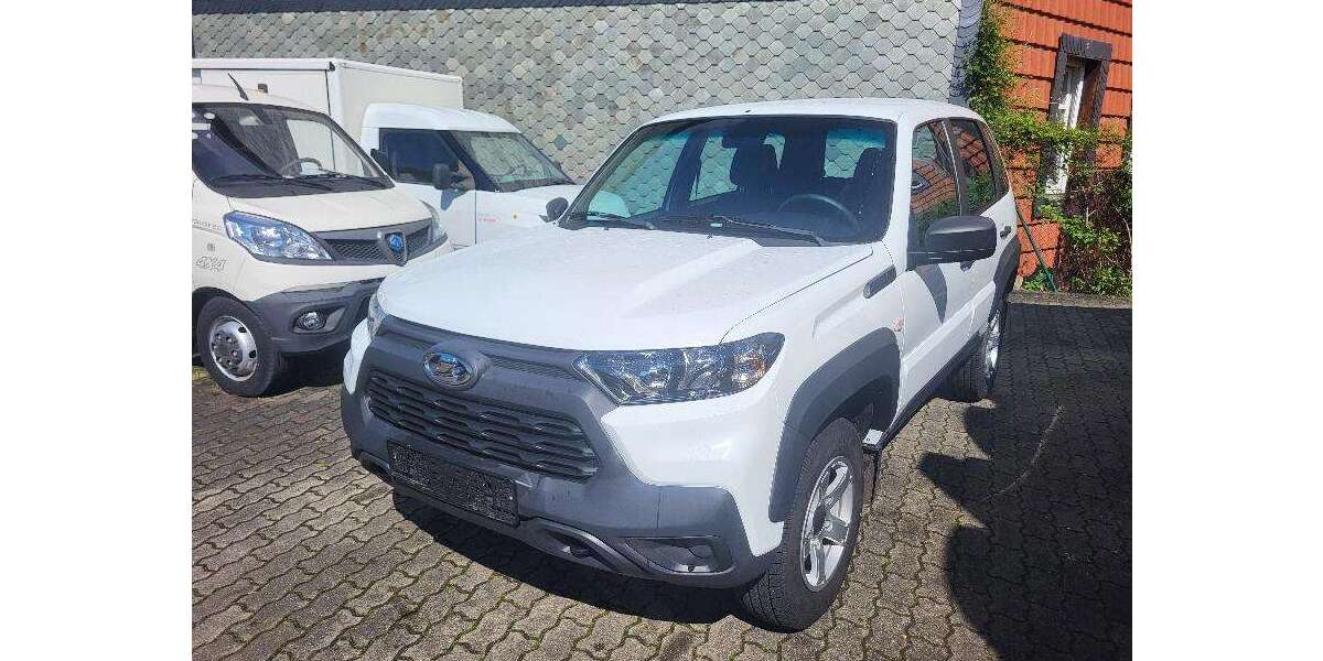 Lada Niva 2.980 km 19.945 &euro; Halberstadt 38820