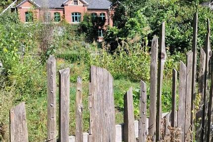 Haus Villa riesen Grundstück Stadtrand Pferde Garten alte Fabrik zimmer