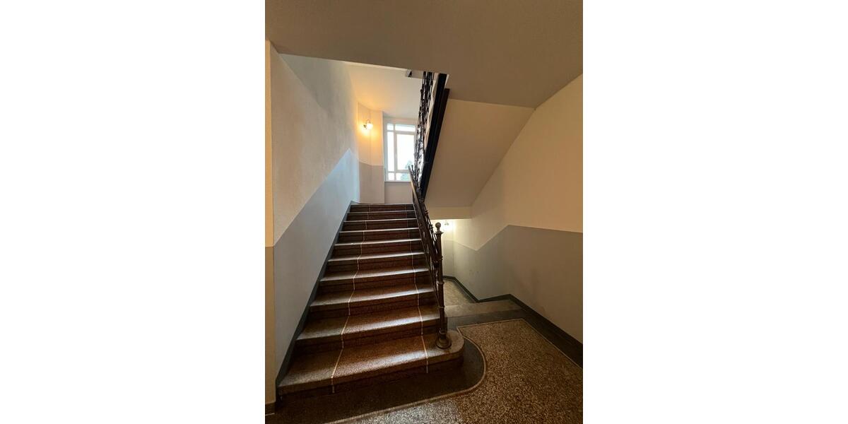 Dachgeschoßwohnung Chemnitz Kapellenberg - 2 Zimmer, 60 m&sup2;, 75.000&euro; | Angebot:25047565