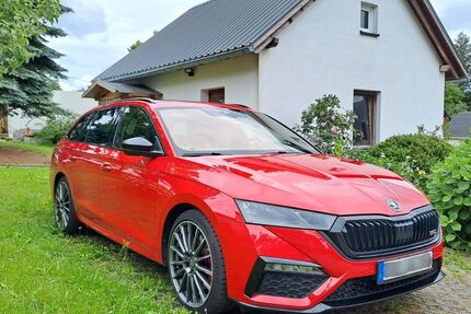 Skoda Octavia 82.250 km 28.549 &euro; Wolkenstein 09429