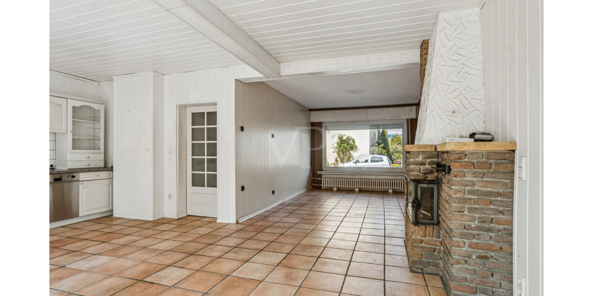 Reihenendhaus mit großem Grundstück, Pool und wohnmobilgeeigneter Doppelgarage - Reihenendhaus Rheine Rheine | Angebot:27165398