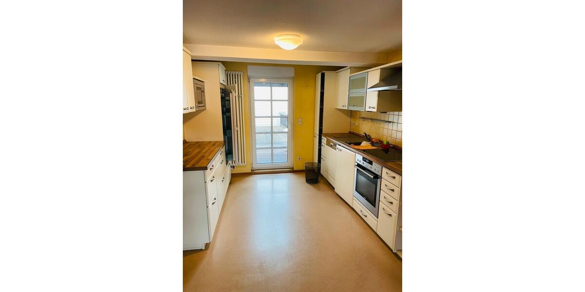 Etagenwohnung Bad Rodach - 7 Zimmer, 135 m&sup2;, 995&euro; | Angebot:26577608
