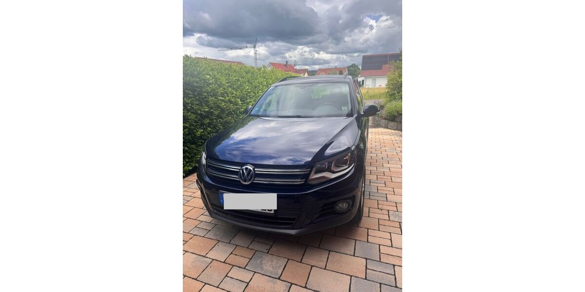 VW Tiguan 125.000 km 8.800 &euro; Staufenberg 35460