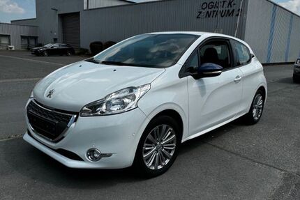 Peugeot 208 128.000 km 3.900 &euro; Bergkamen 59192