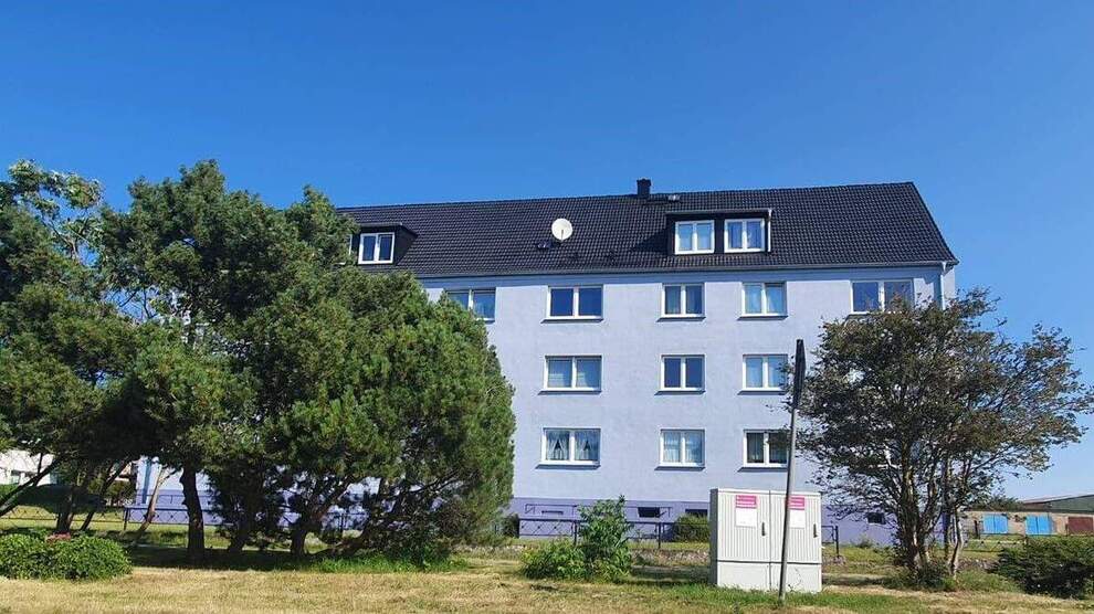 frisch sanierte 4-Zimmer-Wohnung, Stellplätze, Trockenboden f. Wäsche, Keller, Waschmaschinenraum im Keller 4 zimmer