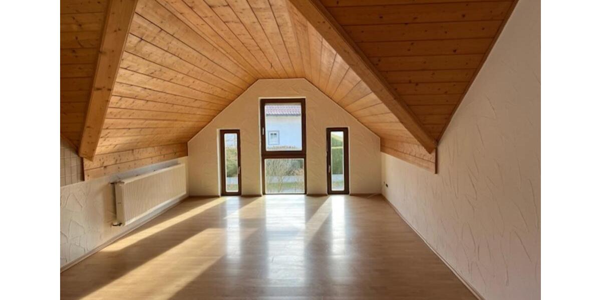 Dachgeschoßwohnung Schöllnach - 2 Zimmer, 57 m&sup2;, 390&euro; | Angebot:25271553