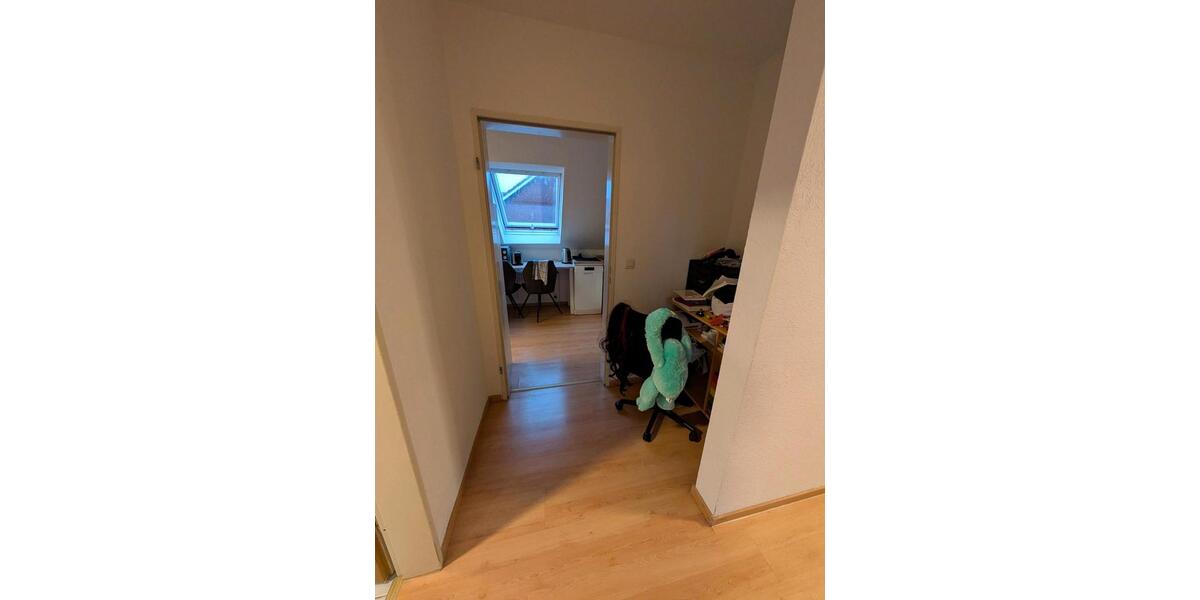 Dachgeschoßwohnung Oldenburg Kreyenbrück - 2 Zimmer, 44 m&sup2;, 430&euro; | Angebot:25423545
