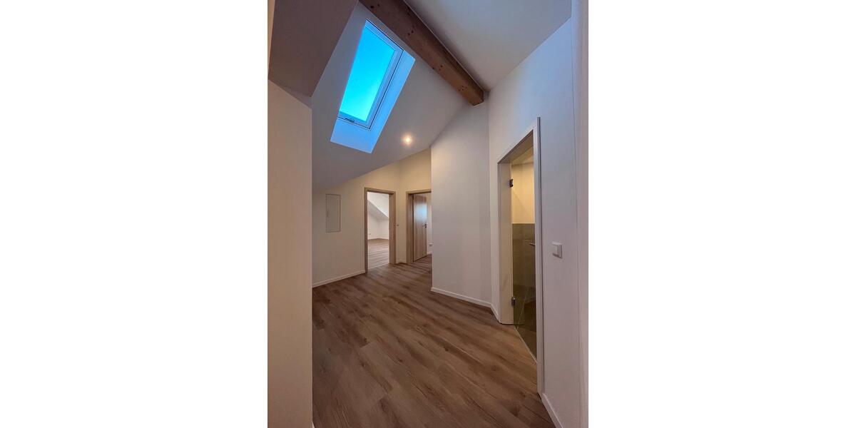 Einfamilienhaus Deggendorf - 3 Zimmer, 110 m&sup2;, 1.485&euro; | Angebot:25369868