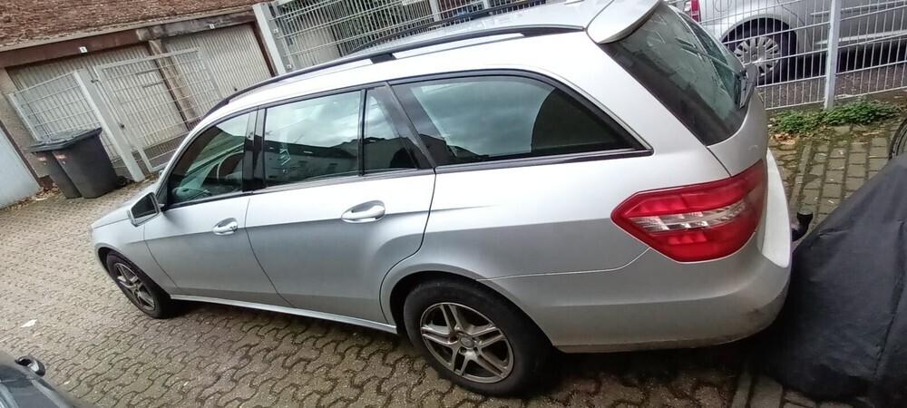 E 200