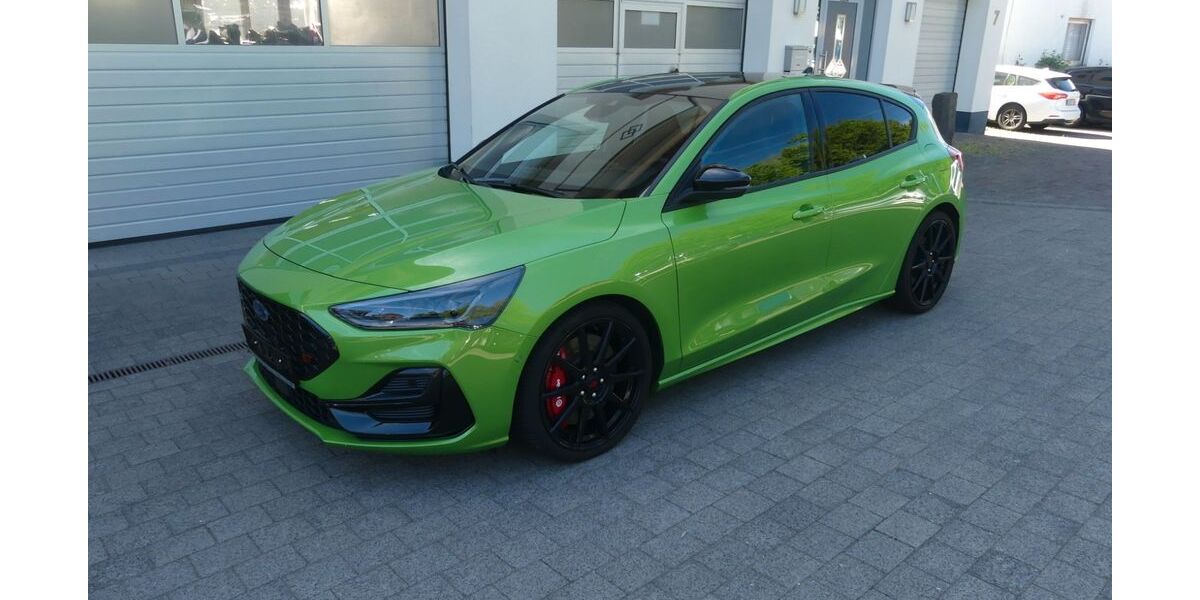 Ford Focus 17.199 km 32.490 &euro; Ehrenberg-Seiferts 36115