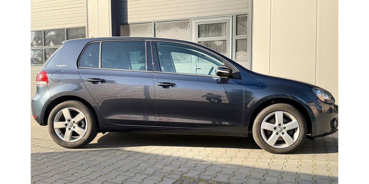 VW Golf ´Team´ / Automatik / Klima / Sitzheizung 100.000 km 9.900 &euro; Mönchengladbach 41066