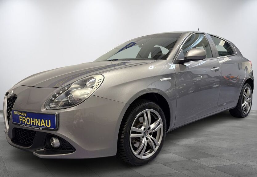 Alfa Romeo Giulietta 88.421 km 14.980 € Berlin 13467