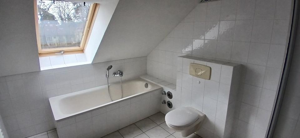 Dachgeschoßwohnung Fürstenwalde (Spree) - 3 Zimmer, 70 m&sup2;, 770&euro; | Angebot:26003511