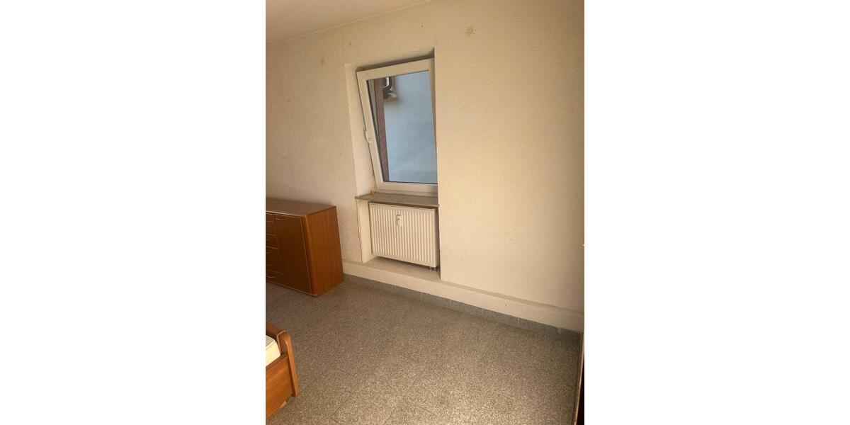 Erdgeschoßwohnung Weilbach - 1 Zimmer, 70 m&sup2;, 600&euro; | Angebot:26400714