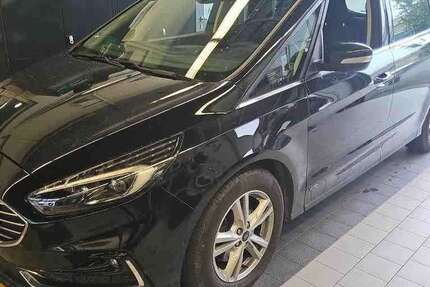 Ford Galaxy 54.000 km 34.890 € Grünwald 82031