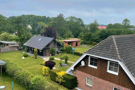Haus Zarrentin am Schaalsee - 9 Zimmer, 135 m&sup2;, 400.000&euro; | Angebot:26764615