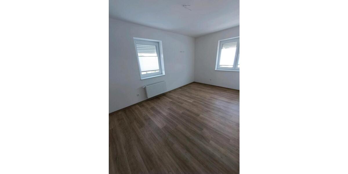 Neuwertige Doppelhaushälfte mit Einbauküche zu vermieten Wohnung 4 zimmer