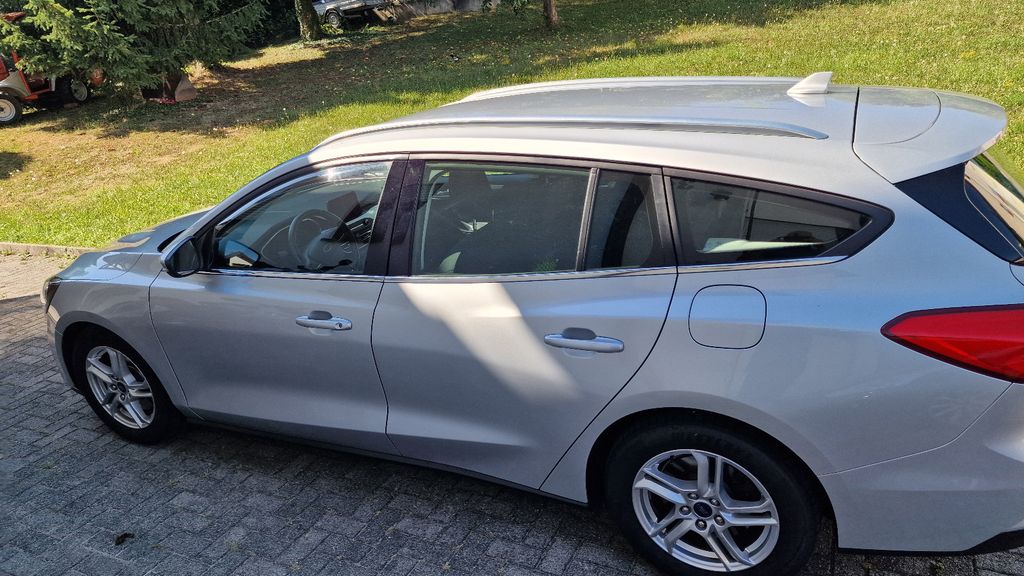 Ford Focus 113.600 km 11.999 &euro; Ebersbach 73061