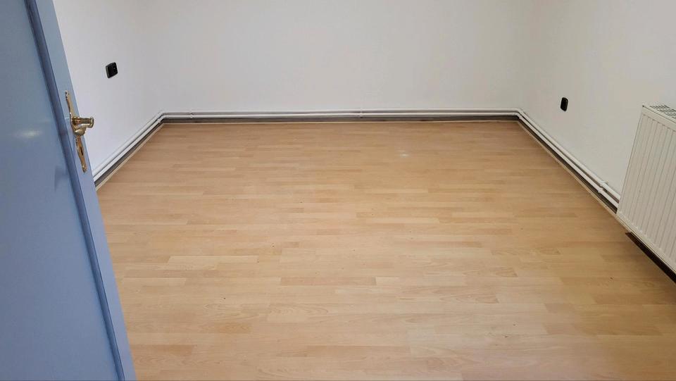 Einfamilienhaus Hillerse - 8 Zimmer, 220 m&sup2;, 1.600&euro; | Angebot:25246222