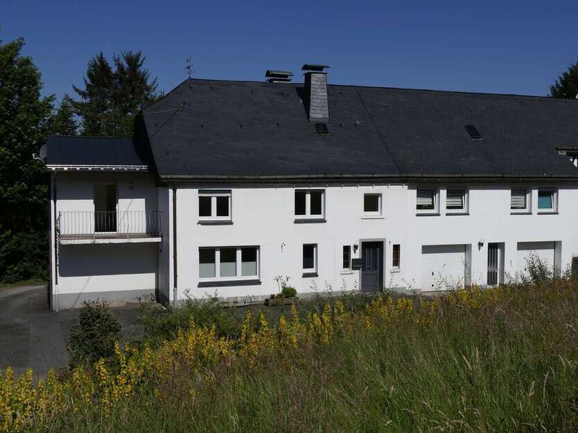 Haus zum Kaufen in Warstein 299.000 € 279 m²