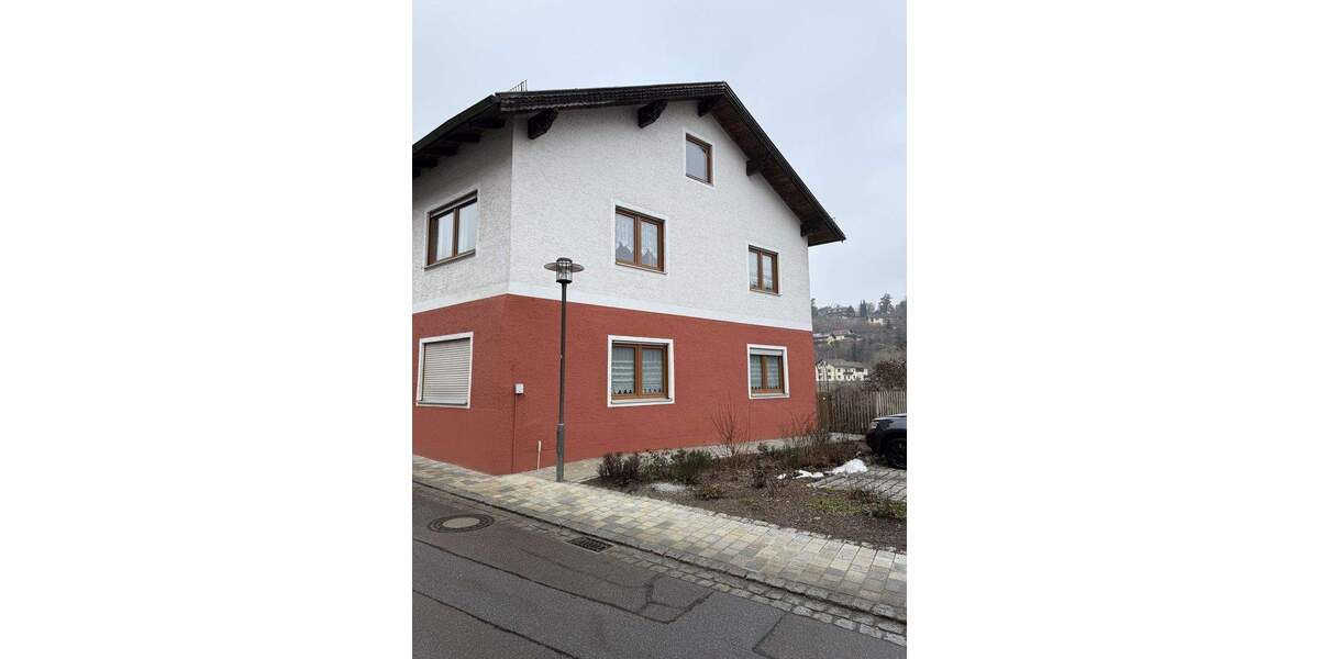 Einfamilienhaus Reichenbach - 8 Zimmer, 249 m&sup2;, 415.000&euro; | Angebot:25364665