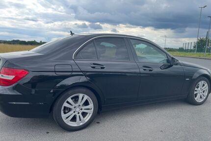 Mercedes-Benz C 180 163.000 km 10.800 € Asbach 53567