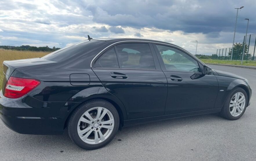 Mercedes-Benz C 180 163.000 km 10.800 € Asbach 53567