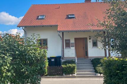 Doppelhaushälfte in ruhiger, begehrter, zentrumsnaher Lage 5 zimmer