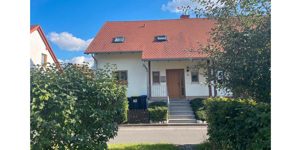 Doppelhaushälfte in ruhiger, begehrter, zentrumsnaher Lage 5 zimmer