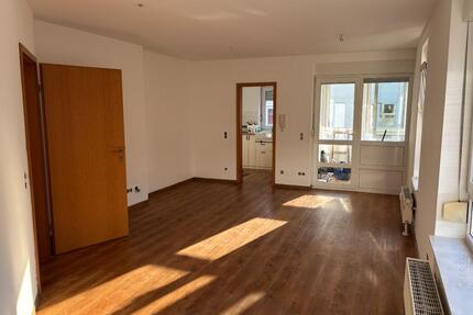1-Zimmer-Appartement Wintergarten, Tiefgaragenstellplatz, EBK