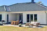 Jetzt Miete möglich! Winkelbungalow 5 km bis Neubrandenburg, Baujahr 2022, Doppelgarage, EBK,Carport - Einfamilienhaus Sponholz | Angebot:25929684