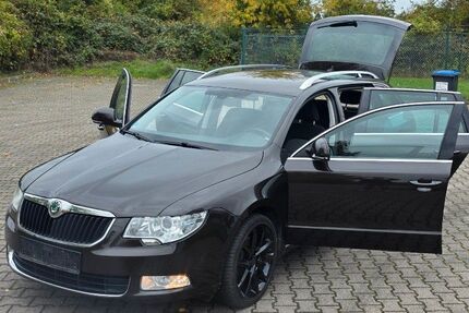 Skoda Superb 178.300 km 6.690 € Halle 06122