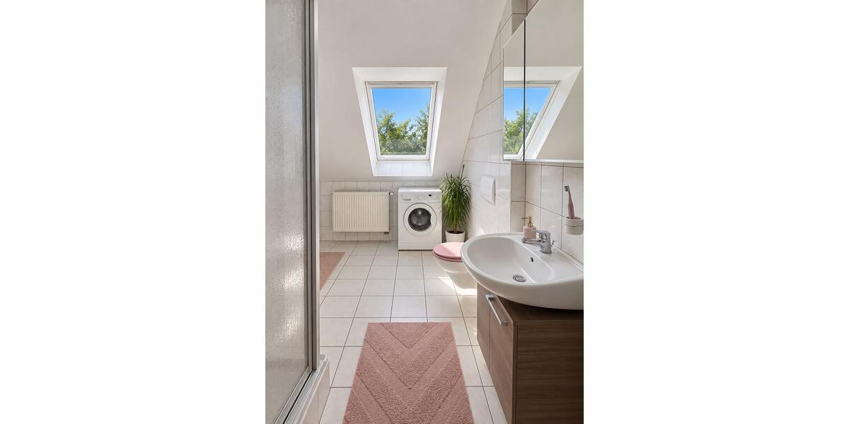 Dachgeschoßwohnung Crinitz - 3 Zimmer, 92 m&sup2;, 560&euro; | Angebot:27634398