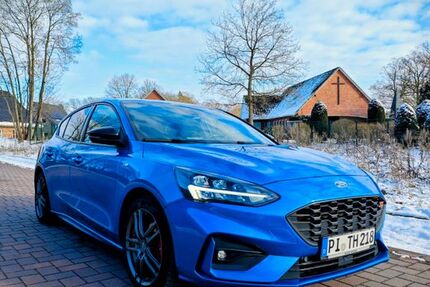 Ford Focus 102.000 km 14.400 &euro; Heist 25492