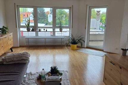 Eigentumswohnung mit Balkon und Aufzug in zentrumsnaher Lage | Erbbaurecht 2 zimmer