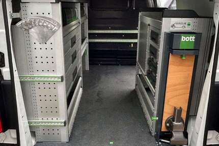 Peugeot Expert 76.718 km 20.990 &euro; München 81825