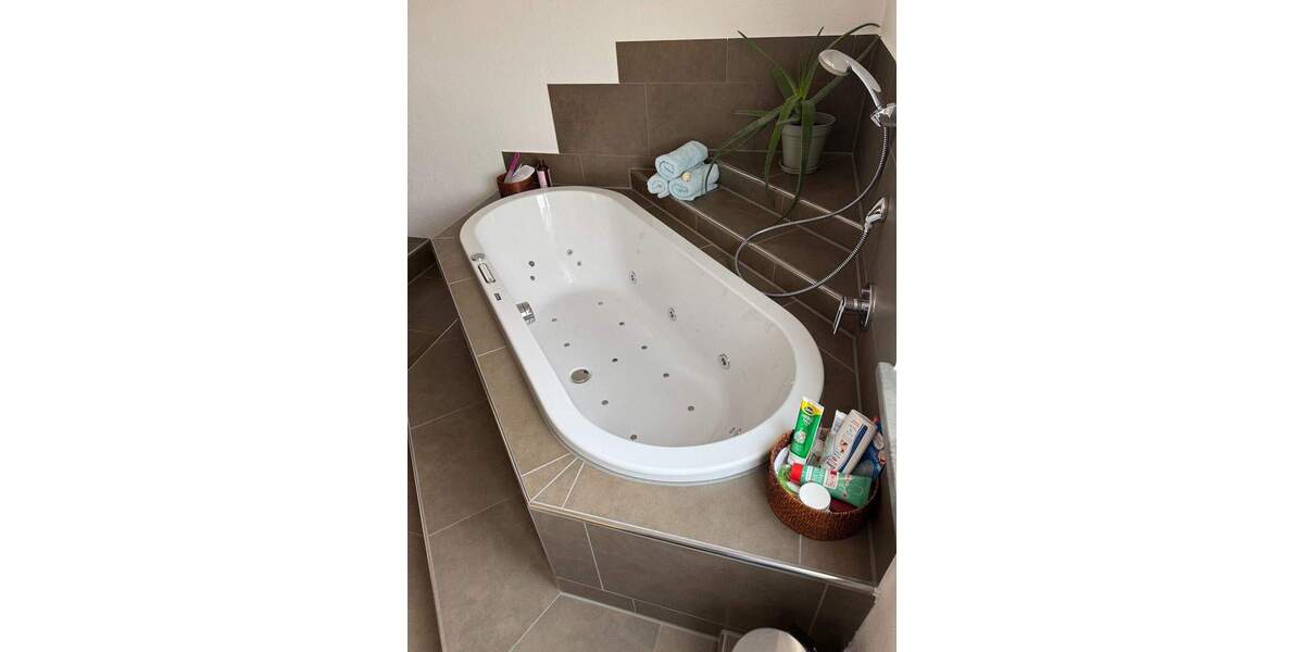 Doppelhaushälfte Neuendettelsau - 5 Zimmer, 154 m&sup2;, 520.000&euro; | Angebot:25744761