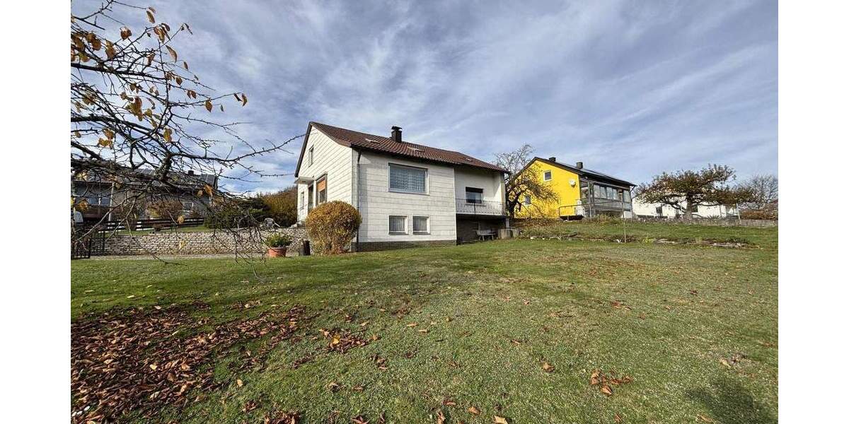 Einfamilienhaus Oberviechtach - 7 Zimmer, 190 m&sup2;, 197.000&euro; | Angebot:25210834