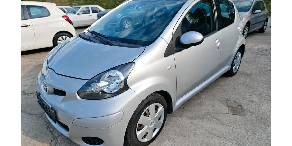Toyota Aygo (X) 115.000 km 4.490 &euro; Berlin 10551