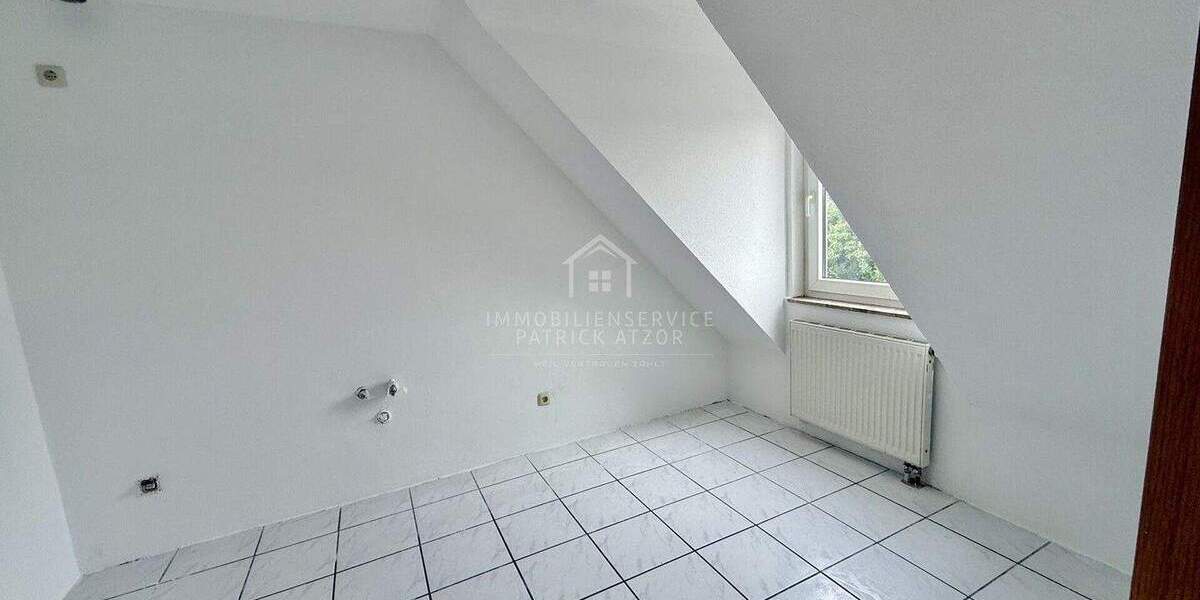 Helle 3-Zimmer-Dachgeschosswohnung mit Balkon in ruhiger Wohnlage von Schwalmstadt 3 zimmer