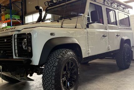Land Rover Defender 57.700 km 52.500 € Tuttlingen 78532