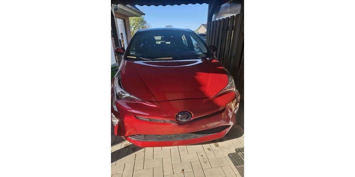 Toyota Prius 109.000 km 15.500 &euro; Grömitz 23743