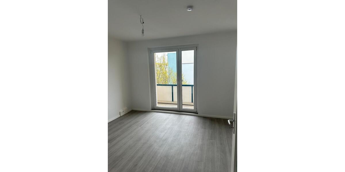 Etagenwohnung Jacobsdorf - 4 Zimmer, 66 m&sup2;, 390&euro; | Angebot:26346999
