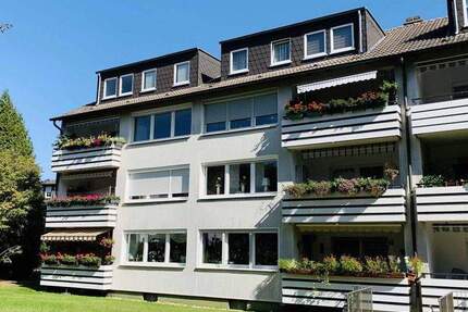 2 DACHGESCHOSS-WOHNUNGEN IN GEPFLEGTEM MEHRFAMILIENHAUS IN GUTE LAGE VON BERGKAMEN 4 zimmer