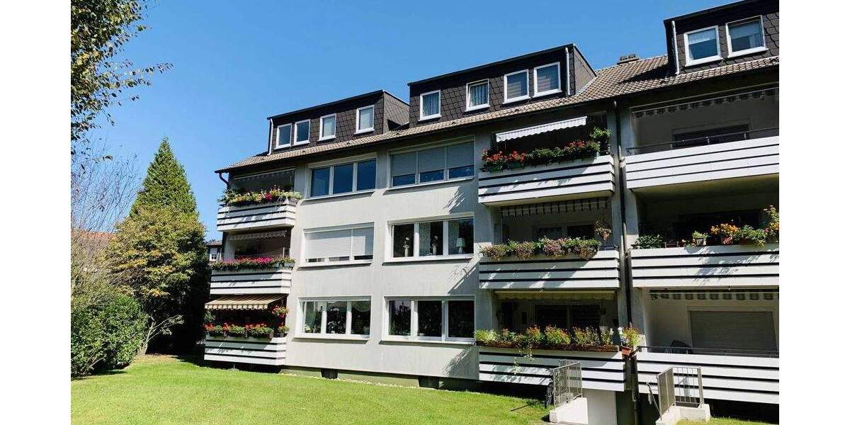 2 DACHGESCHOSS-WOHNUNGEN IN GEPFLEGTEM MEHRFAMILIENHAUS IN GUTE LAGE VON BERGKAMEN 4 zimmer