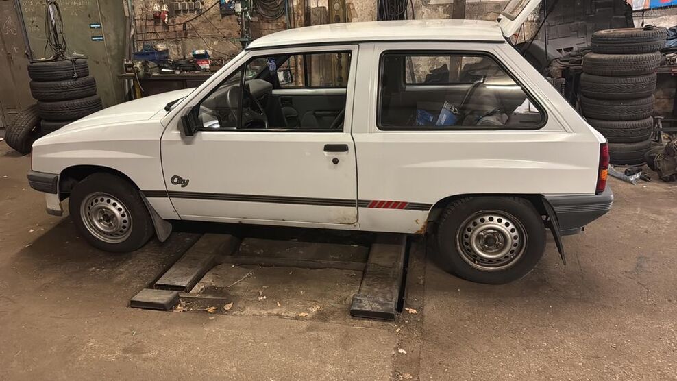 Opel Corsa 75.000 km 1.500 € Weißenfels 06667