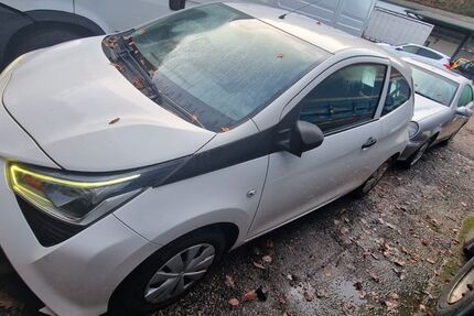 Toyota Aygo (X) 151.928 km 4.641 &euro; Sembach 67681