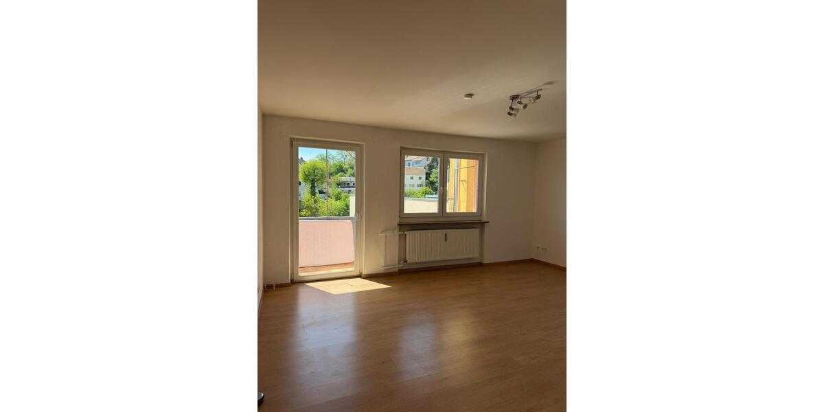 Etagenwohnung Cham - 4 Zimmer, 100 m&sup2;, 640&euro; | Angebot:26416865